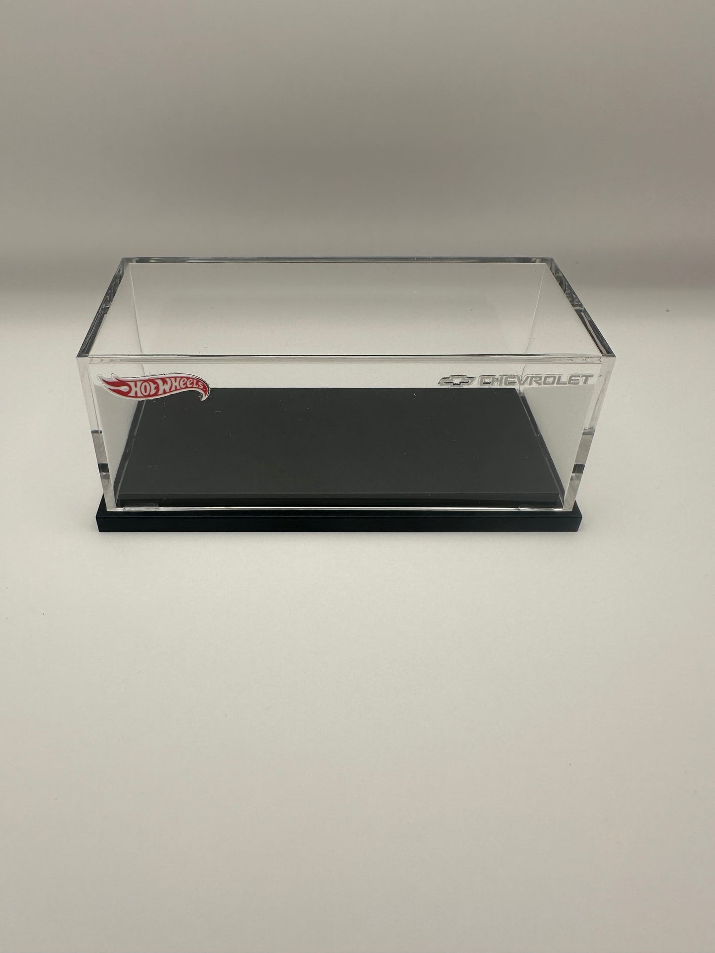 1:64 Acrylic Display Case - Chevrolet (White)