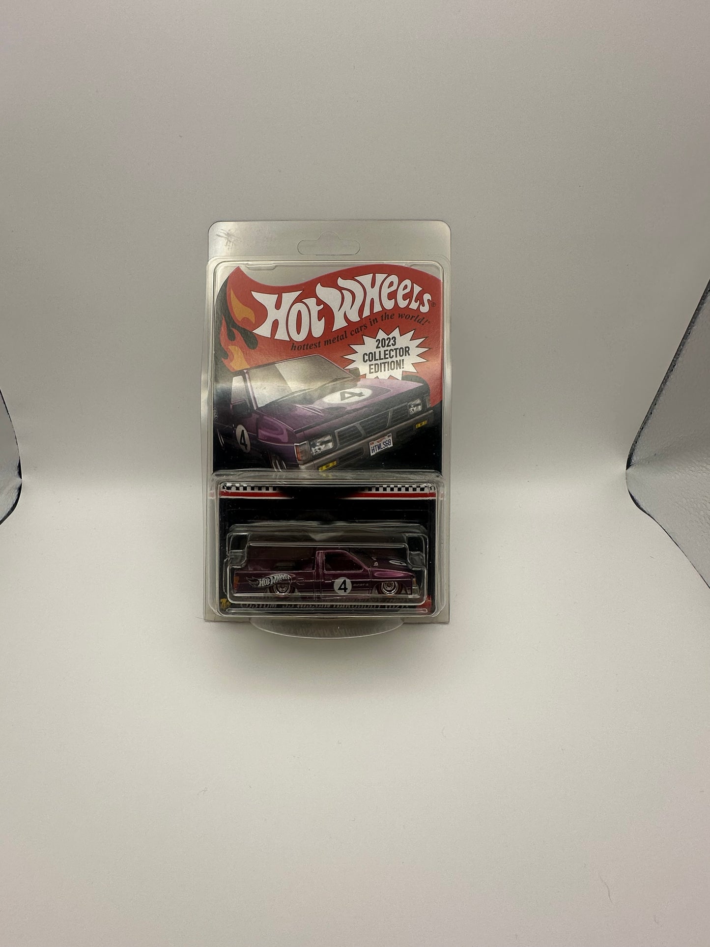 Hot Wheels 2023 Mail-in Custom ‘93 Nissan Hardbody (D21)