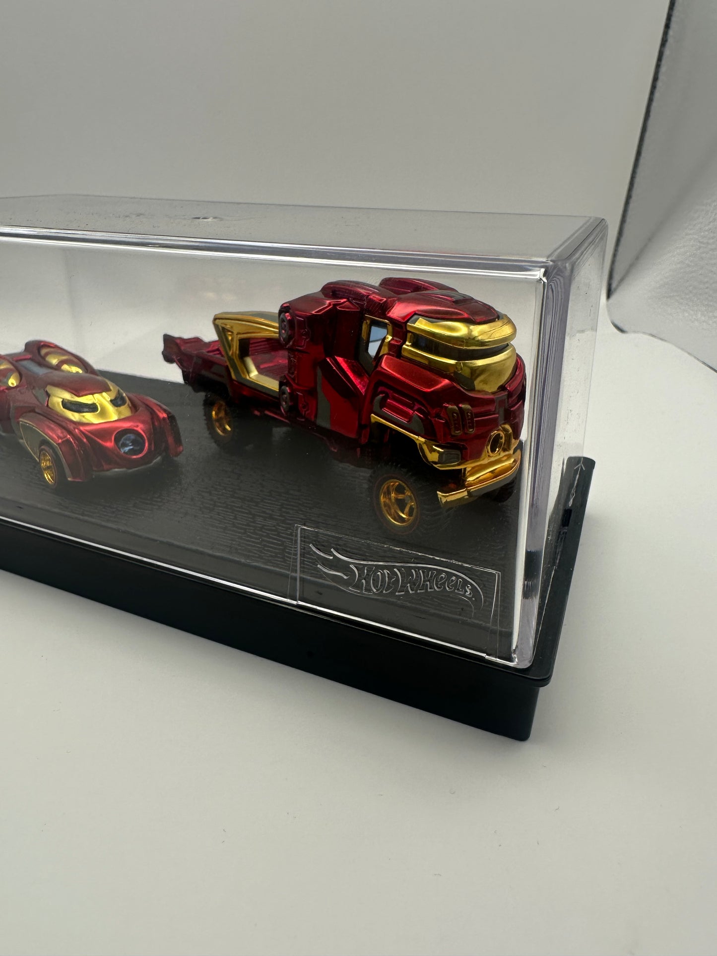 Hot Wheels Iron Man & Hulkbuster SDCC