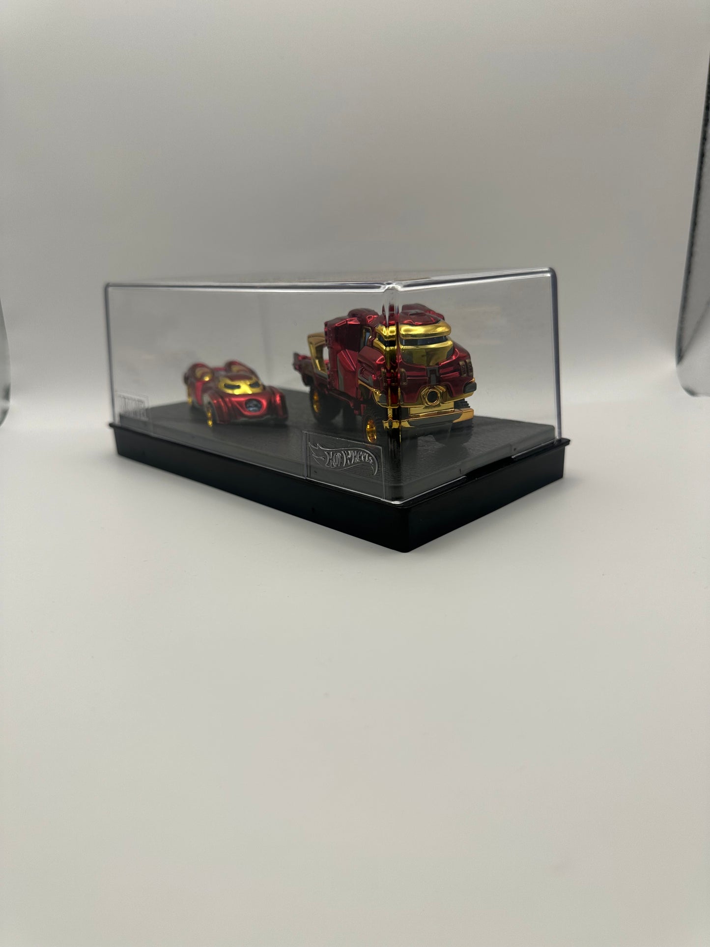 Hot Wheels Iron Man & Hulkbuster SDCC